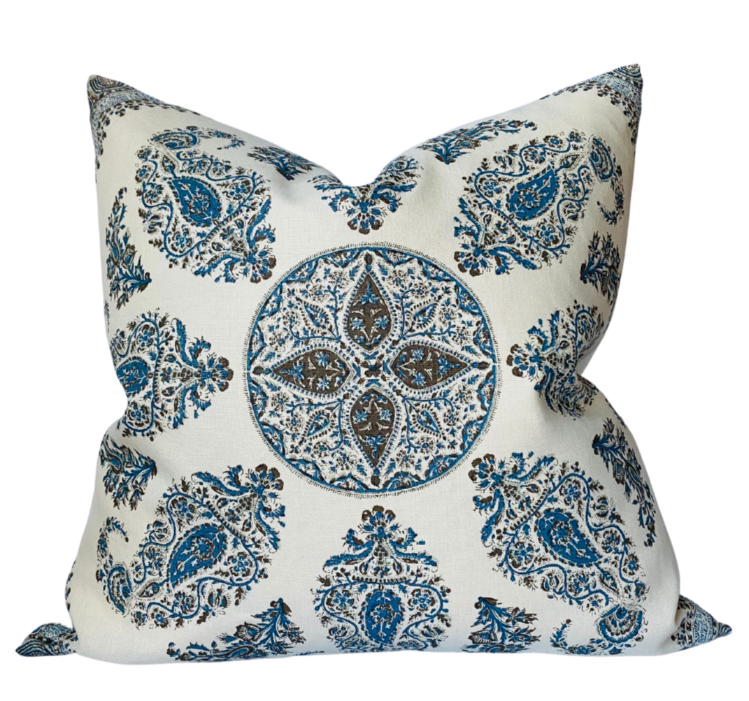 Blue and brown throw pillows 2025